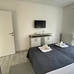 Kameni Dvori - Family With Pool & Jacuzzi For 8