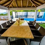 Kameni Dvori - Family With Pool & Jacuzzi For 8 Casa vacanze