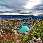 Kameni Dvori - Family With Pool & Jacuzzi For 8 Imotski