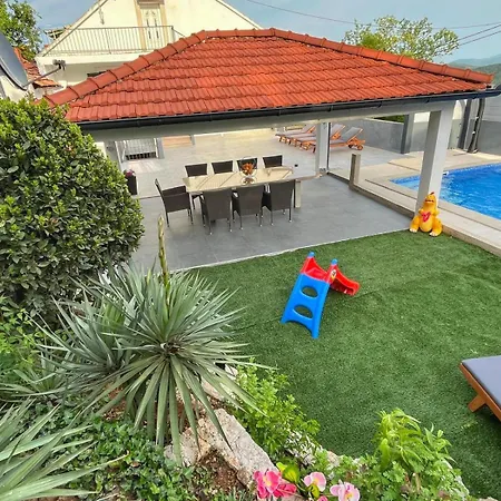 Kameni Dvori - Family With Pool & Jacuzzi For 8 *