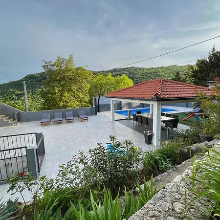 Kameni Dvori - Family With Pool & Jacuzzi For 8